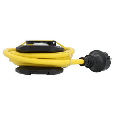 STANLEY SXSK-100 3-as elosztó kapcsolóval, max. 3680 W, IP44, 1,5 m kábel, H07RNF 3G1,5, kül- és beltéri kivitel